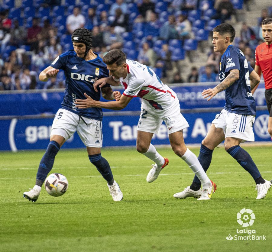 Imágenes del partido entre el Oviedo y el  Huesca. Foto La Liga   