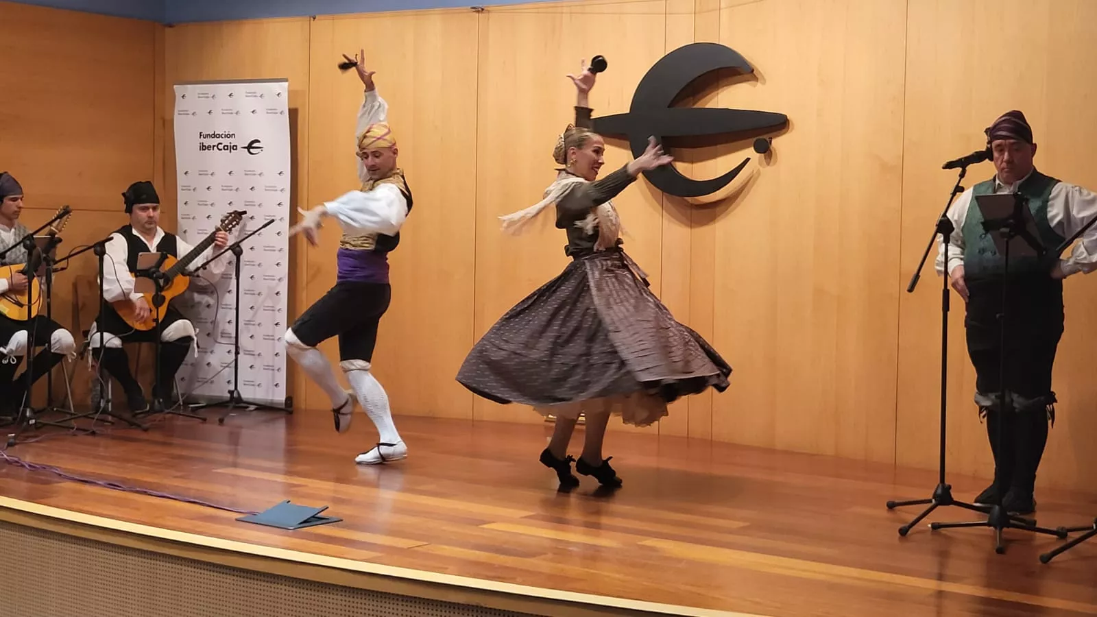 Apertura de la celebración del 32 aniversario de la División Castillejos