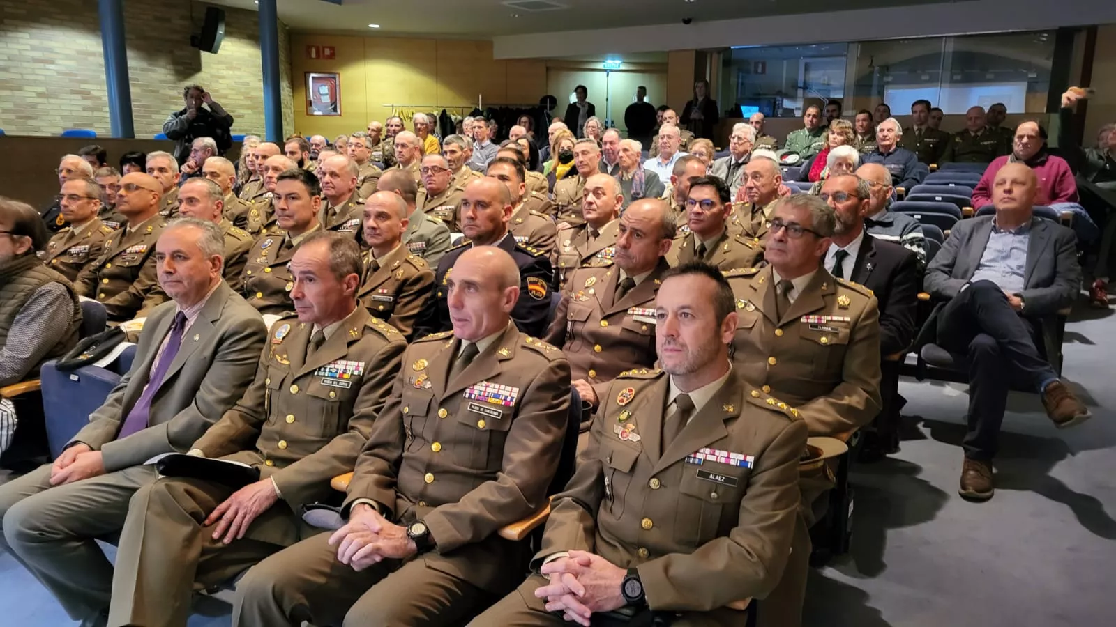 Apertura de la celebración del 32 aniversario de la División Castillejos