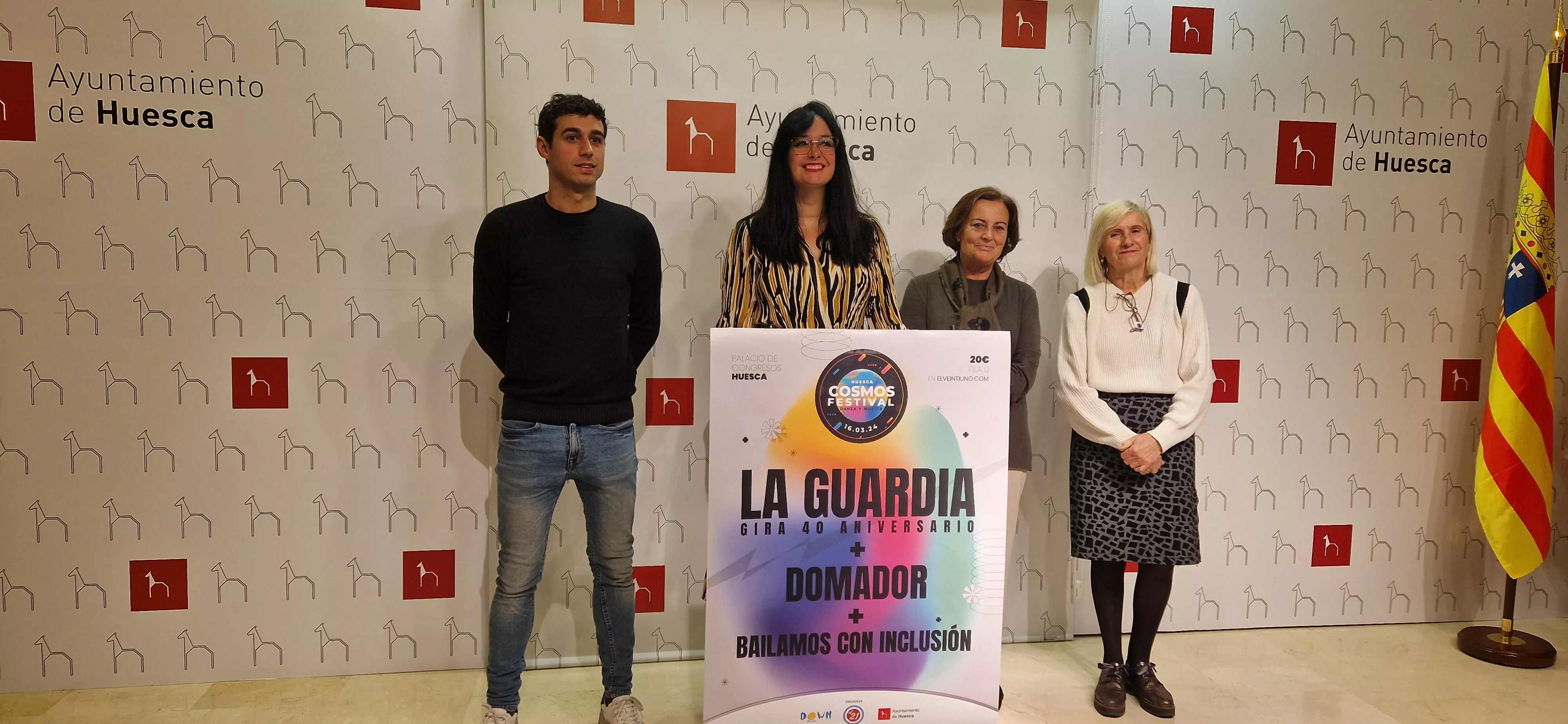 luis Costa, Lorena Orduna, Teruca Moreno y Nieves Doz. La Guardia, Domador y el grupo de baile de Down, cartel de lujo para el Huesca Cosmos Festival.  Foto Myriam Martínez