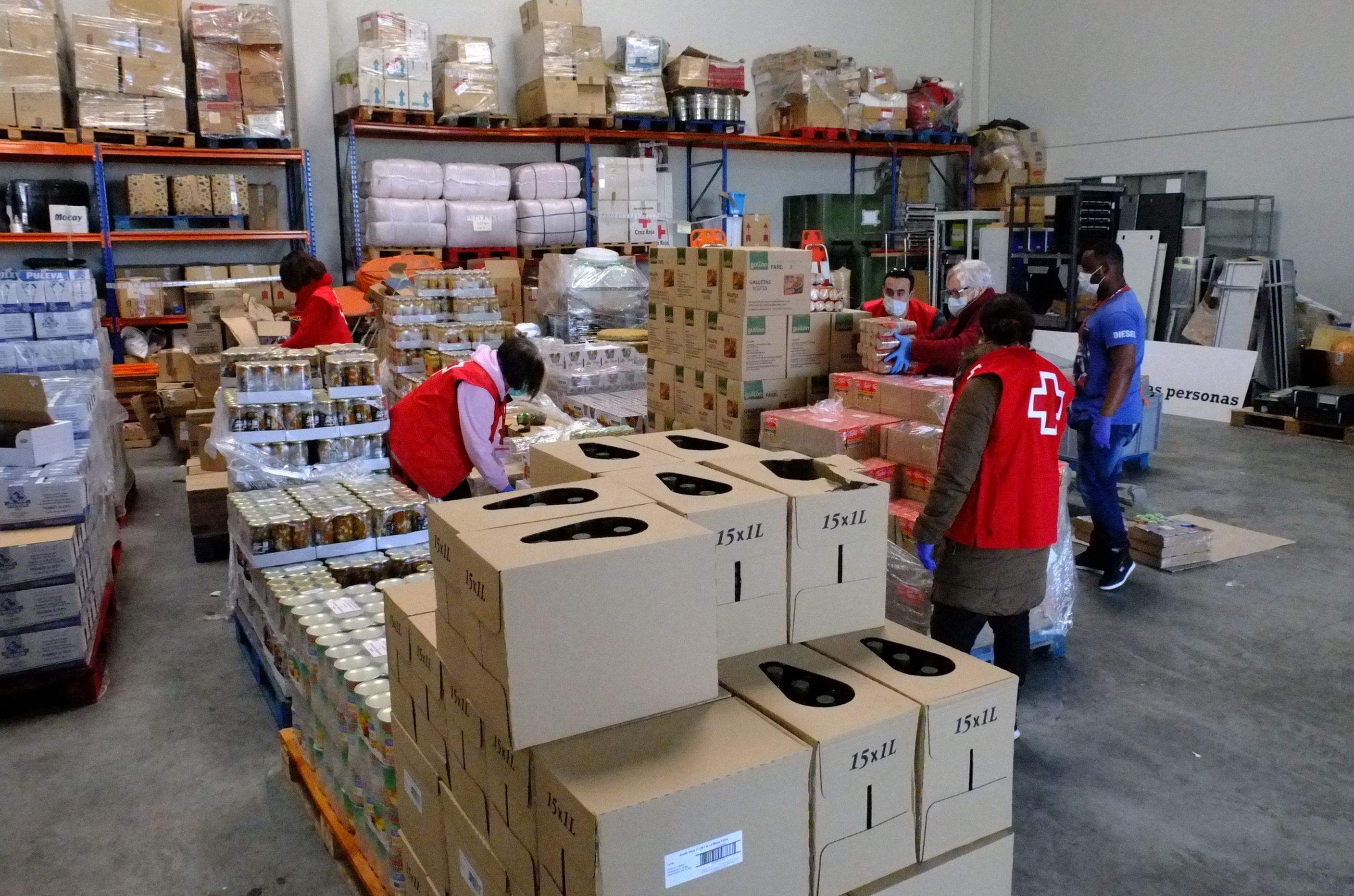 Cruz Roja Huesca distribuye más de 45.500 kilos de alimentos que llegarán a 1.292 personas 
