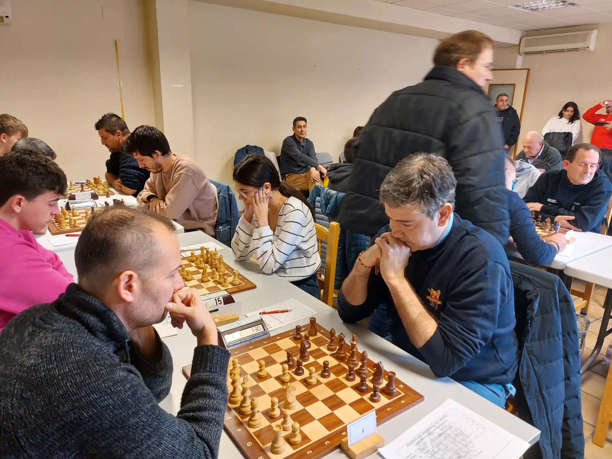 Imagen de una de las partidas jugadas en Binéfar.
