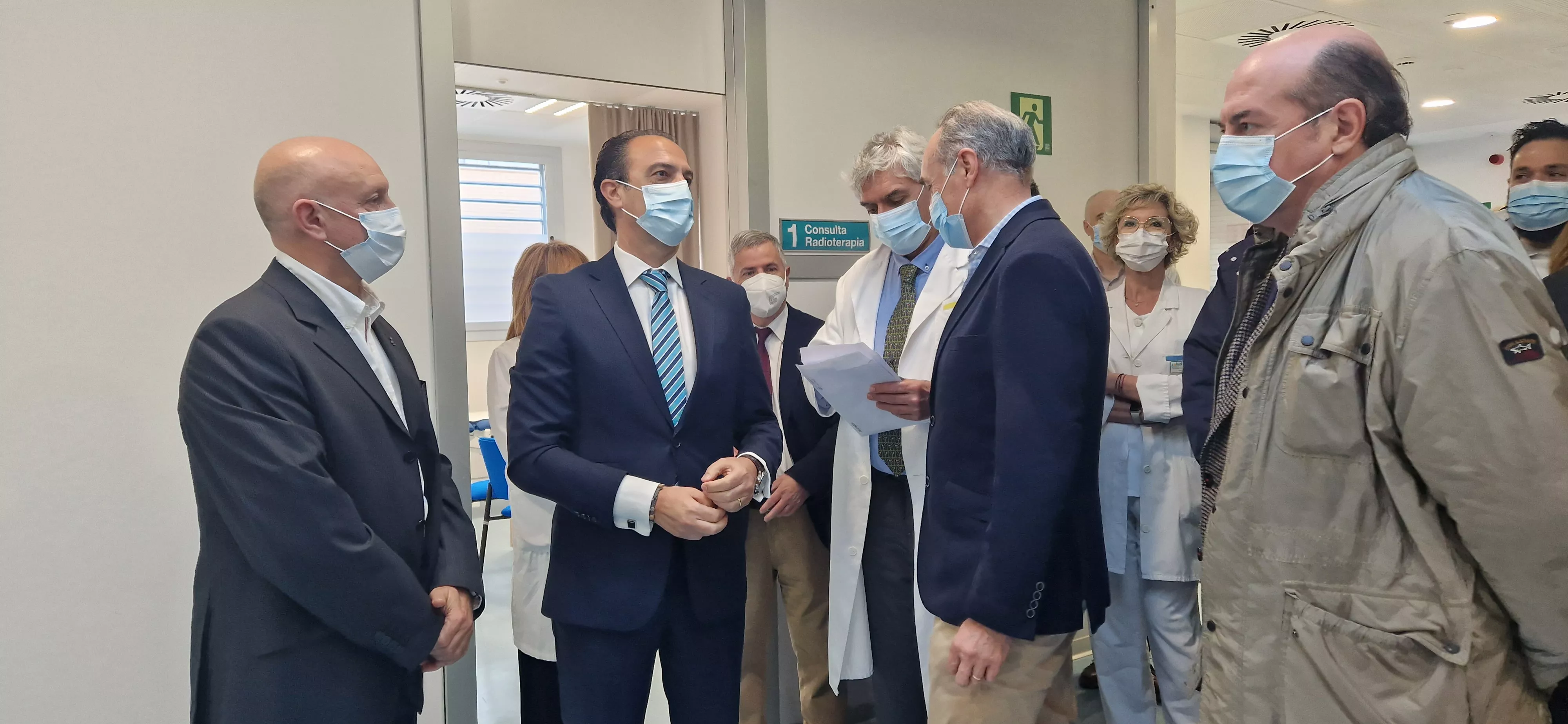 Inauguración del nuevo servicio de radioterapia del Hospital San Jorge de Huesca. Foto Myriam Martínez