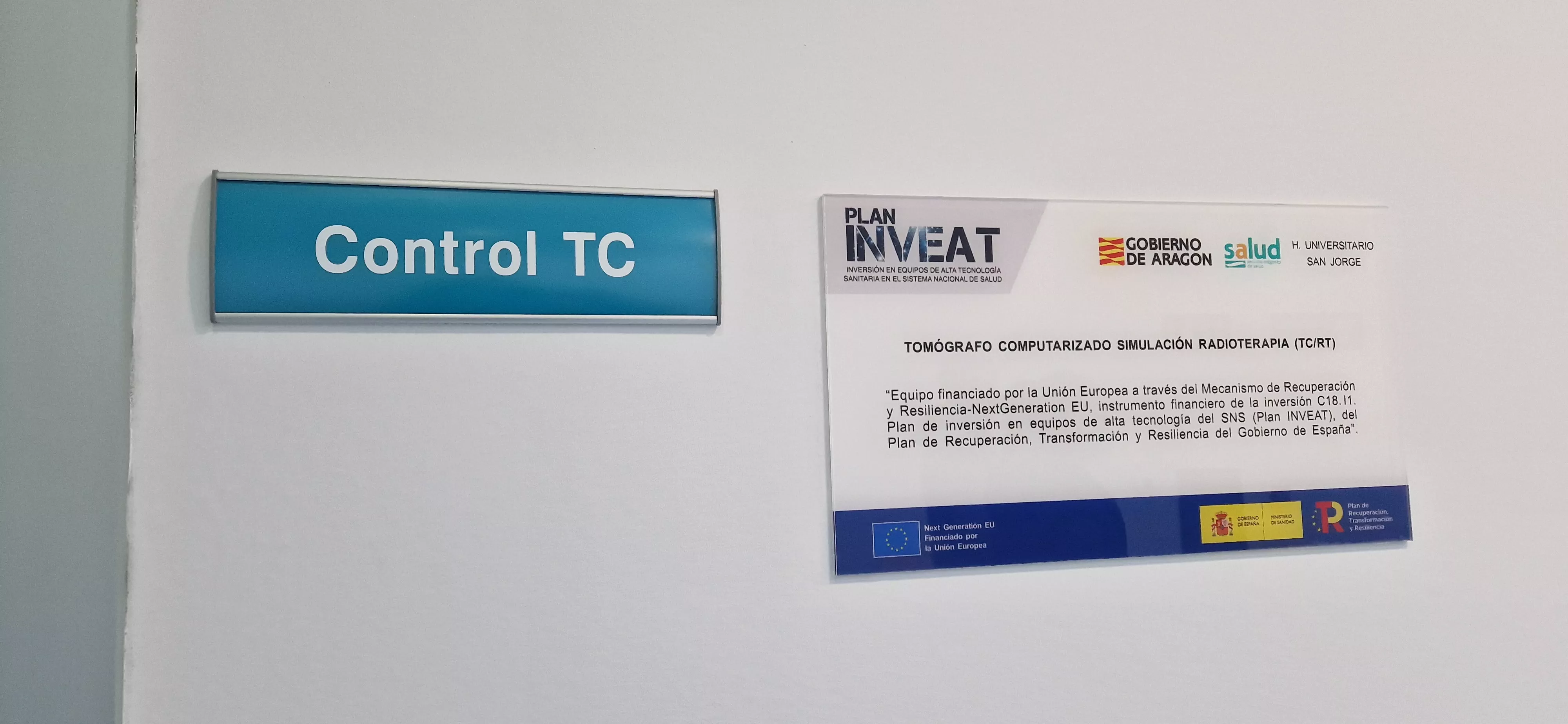 Inauguración del nuevo servicio de radioterapia del Hospital San Jorge de Huesca. Foto Myriam Martínez