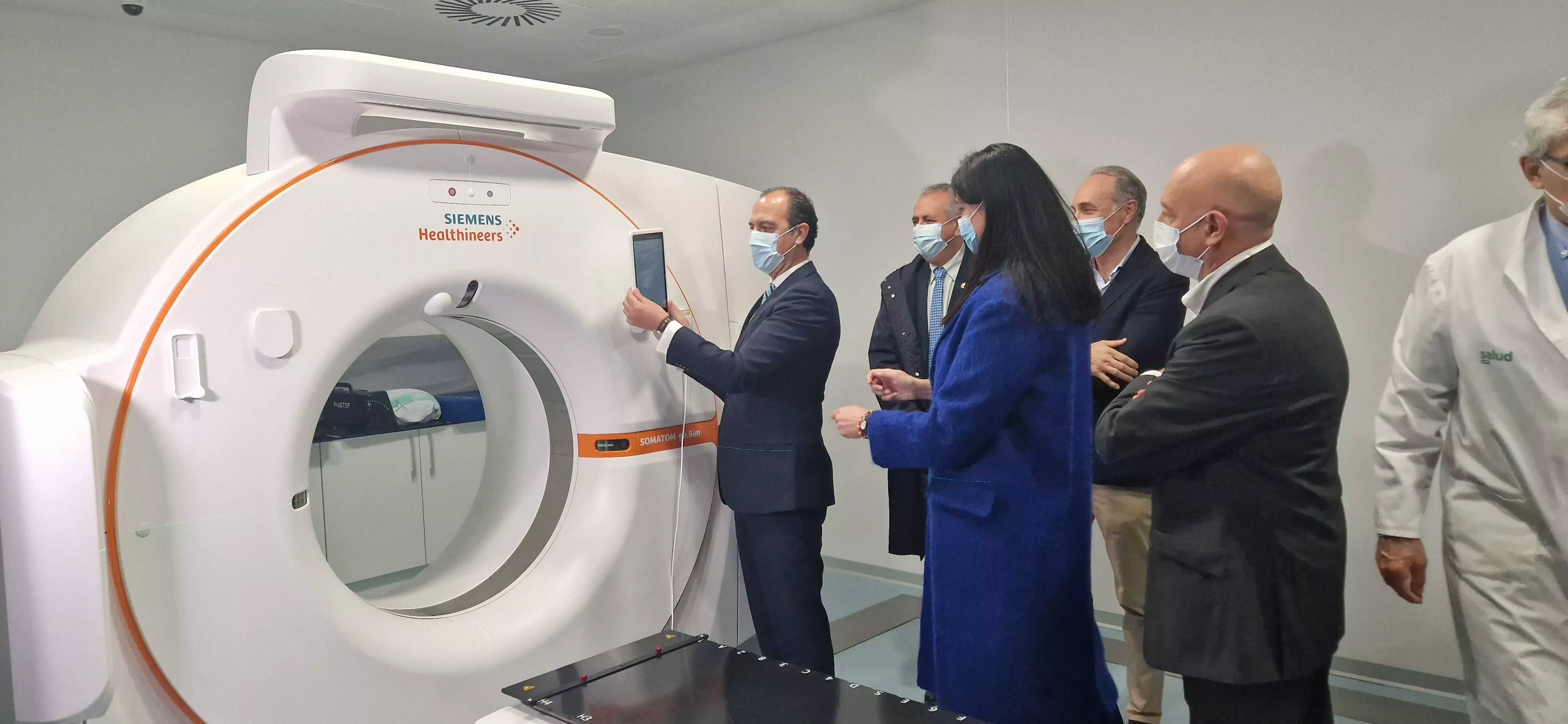 Inauguración del nuevo servicio de radioterapia del Hospital San Jorge de Huesca. Foto Myriam Martínez