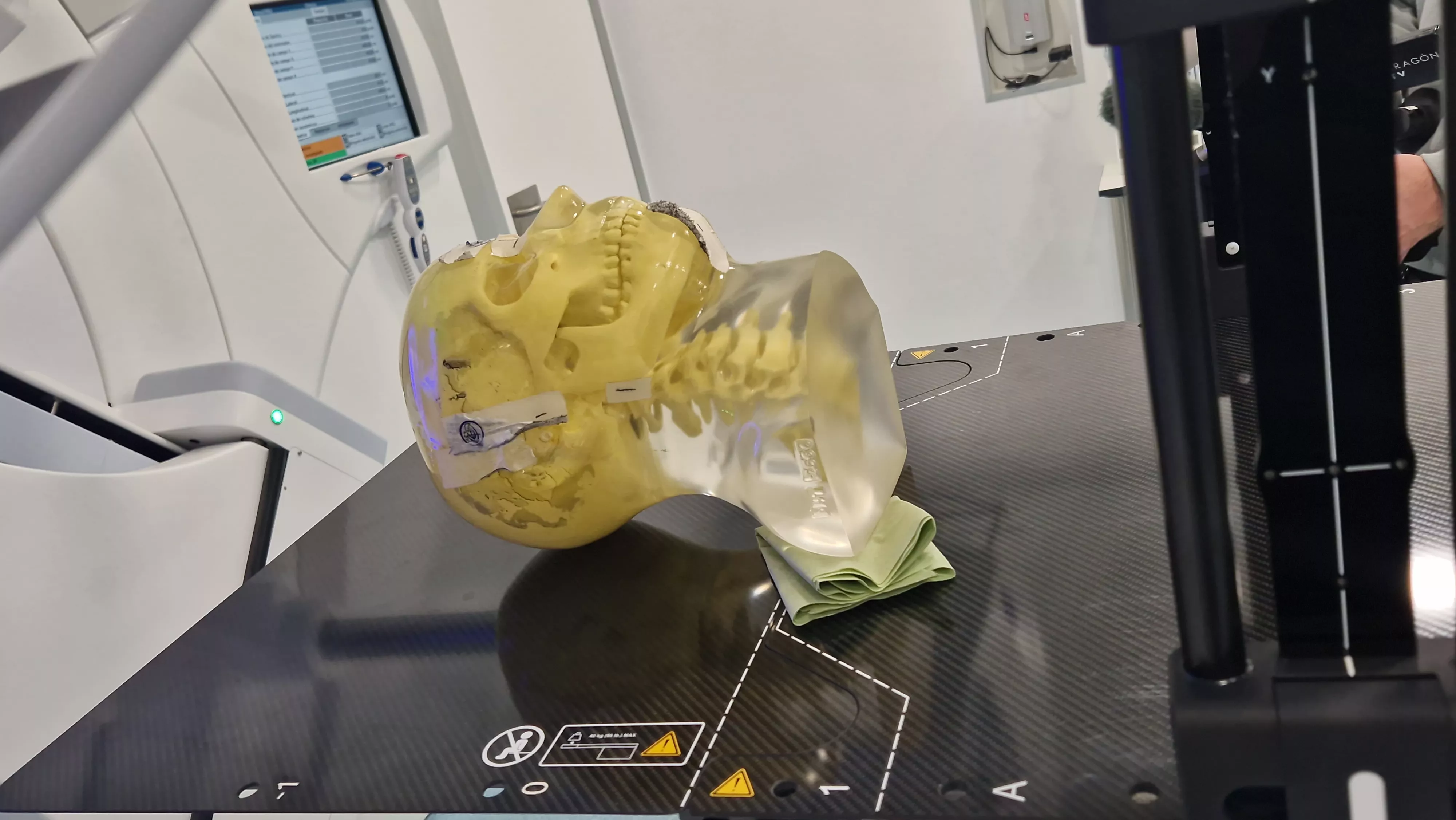 Inauguración del nuevo servicio de radioterapia del Hospital San Jorge de Huesca. Foto Myriam Martínez