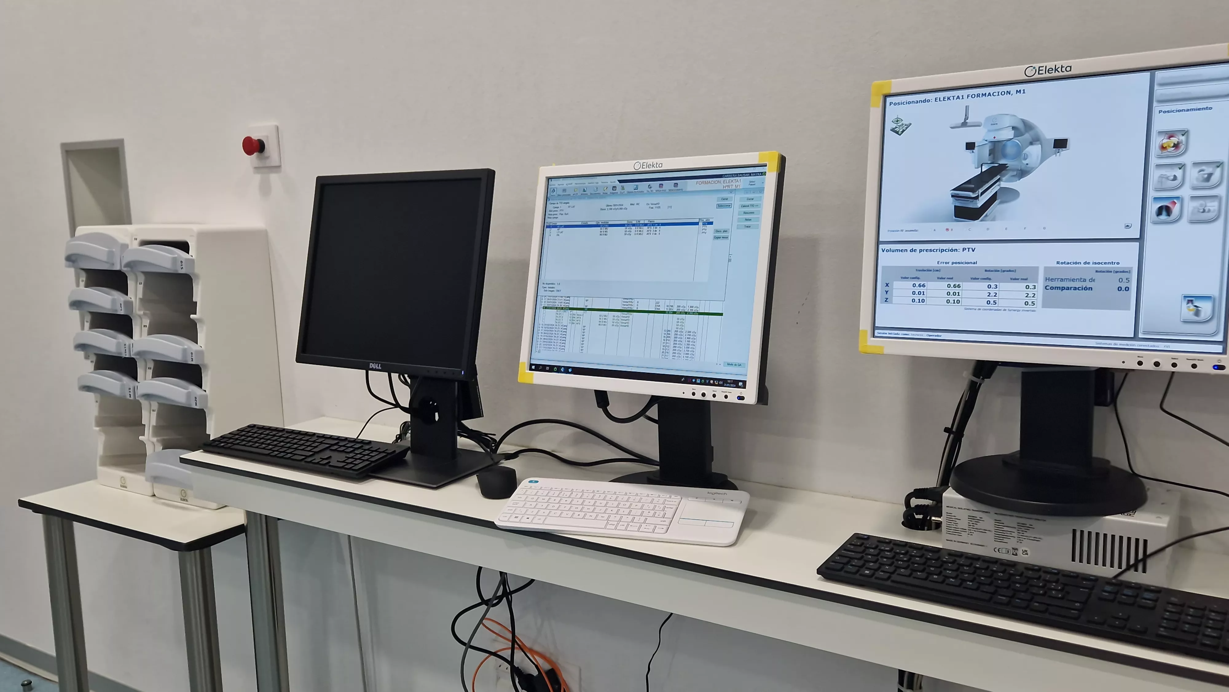 Inauguración del nuevo servicio de radioterapia del Hospital San Jorge de Huesca. Foto Myriam Martínez