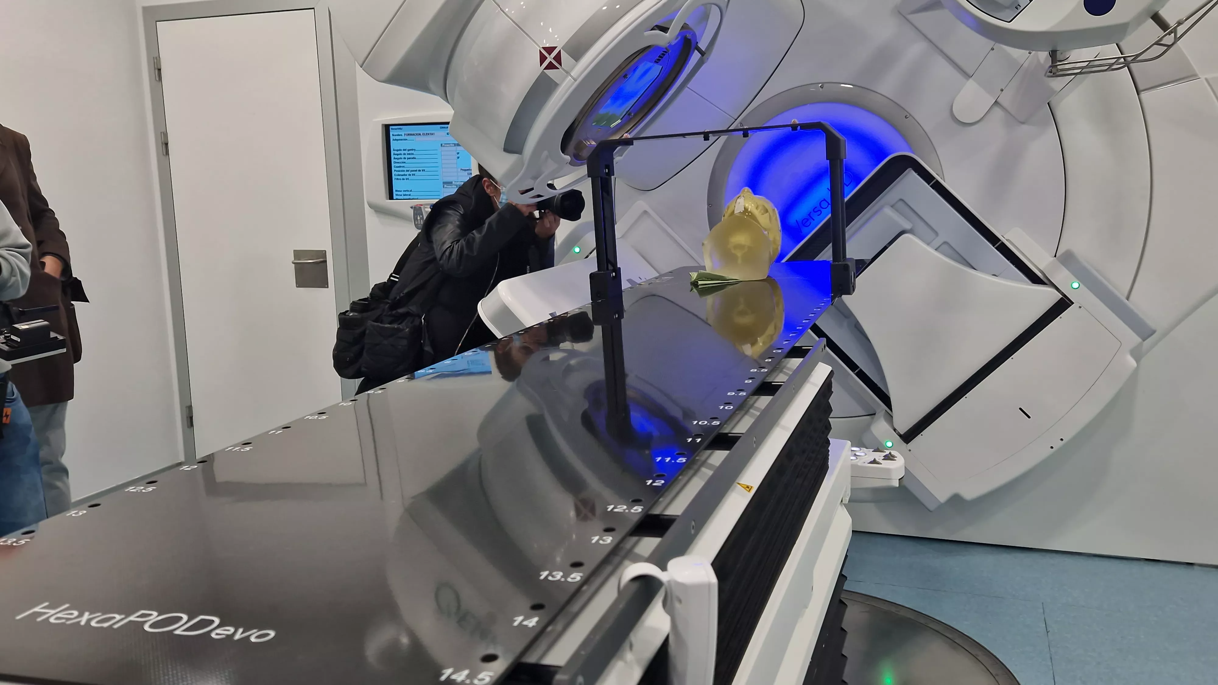 Inauguración del nuevo servicio de radioterapia del Hospital San Jorge de Huesca. Foto Myriam Martínez