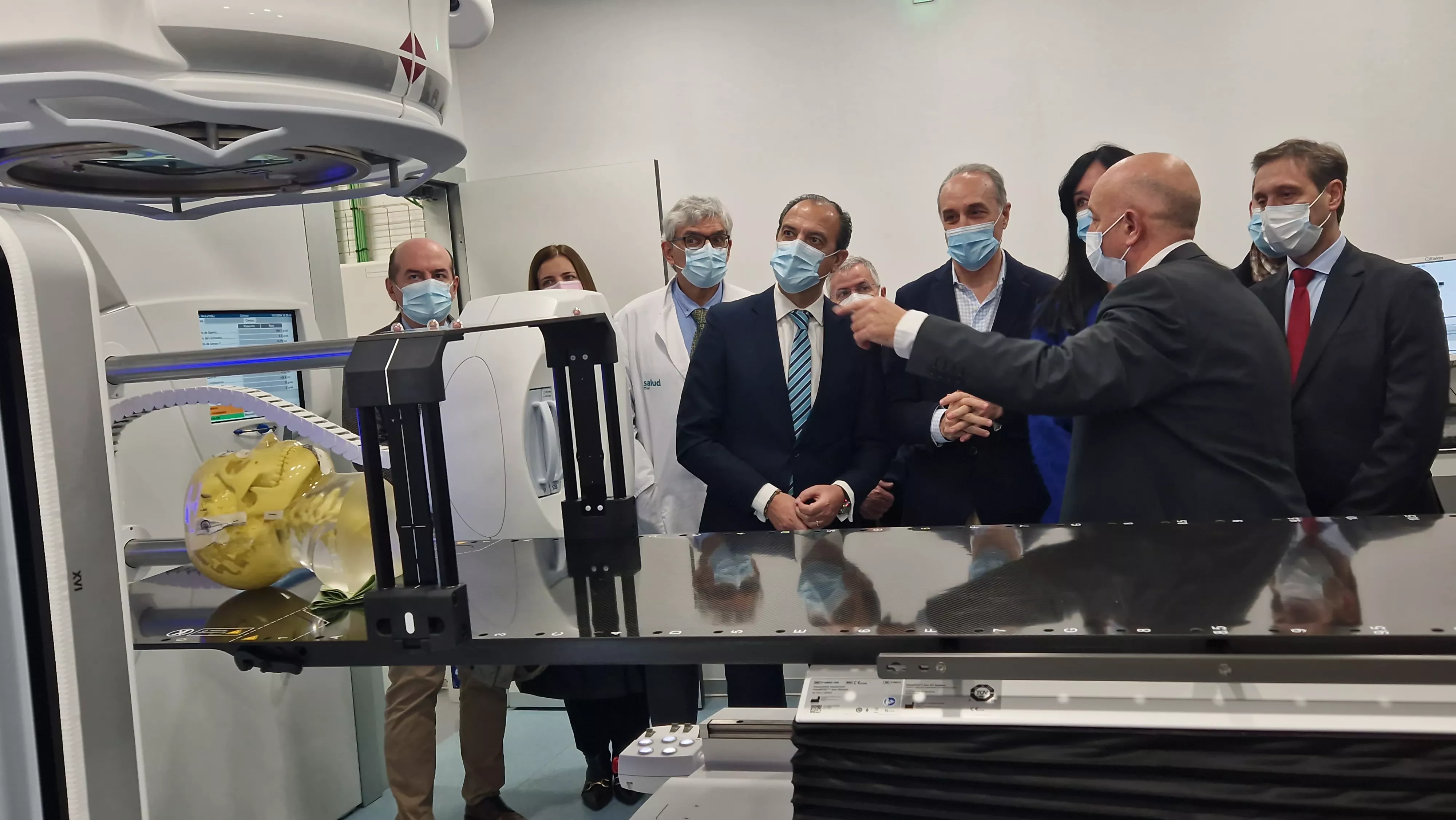 Inauguración del nuevo servicio de radioterapia del Hospital San Jorge de Huesca. Foto Myriam Martínez