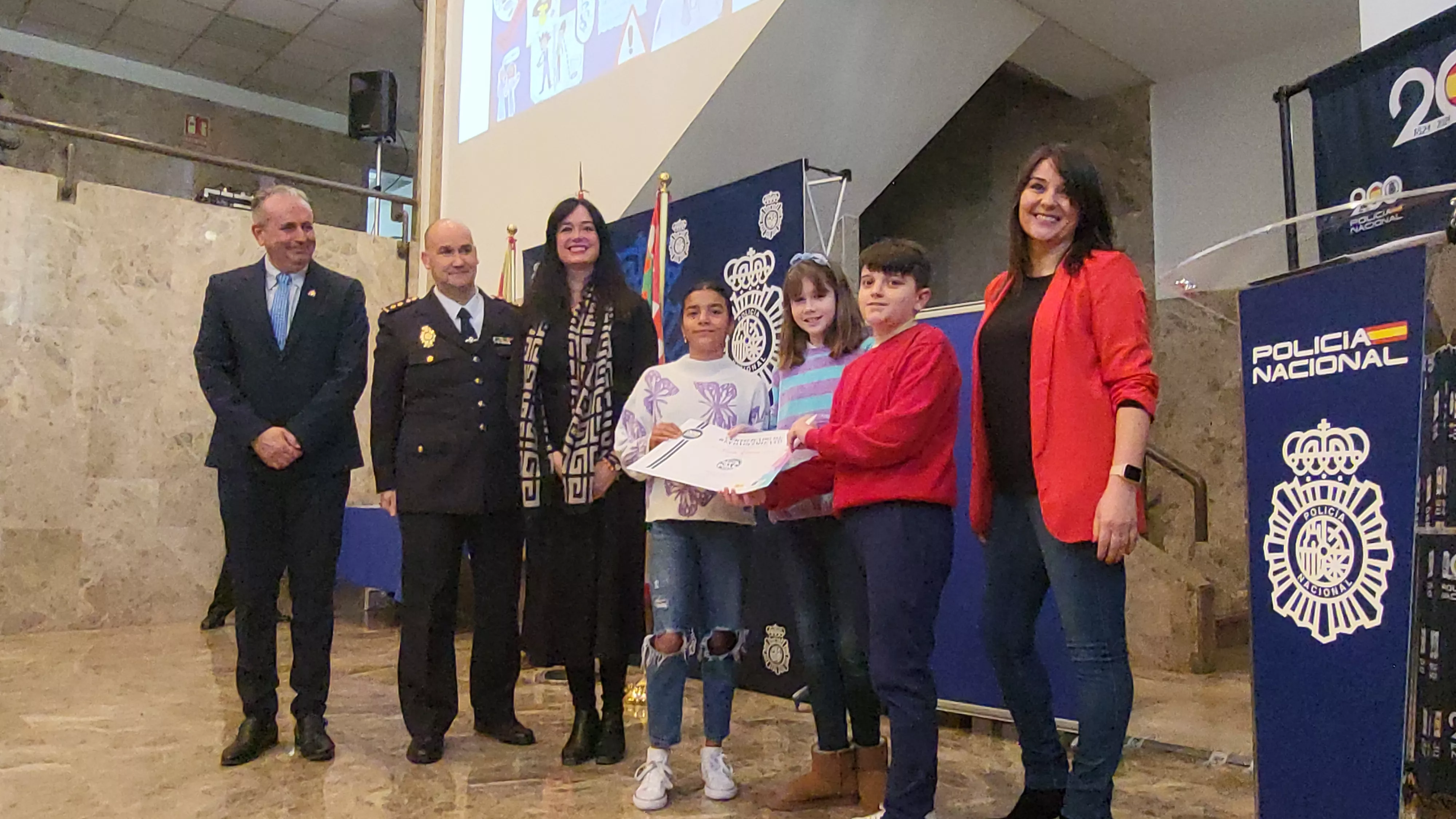 Acto institucional en la Comisaría de Policía de Huesca. Foto Mercedes Manterola