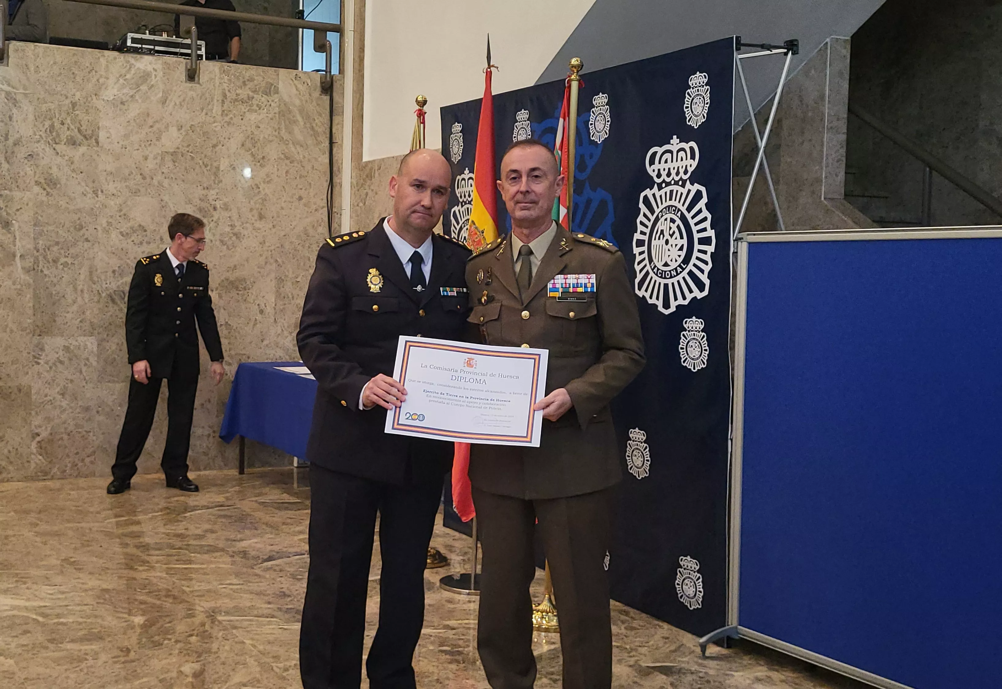 Acto institucional en la Comisaría de Policía de Huesca. Foto Mercedes Manterola