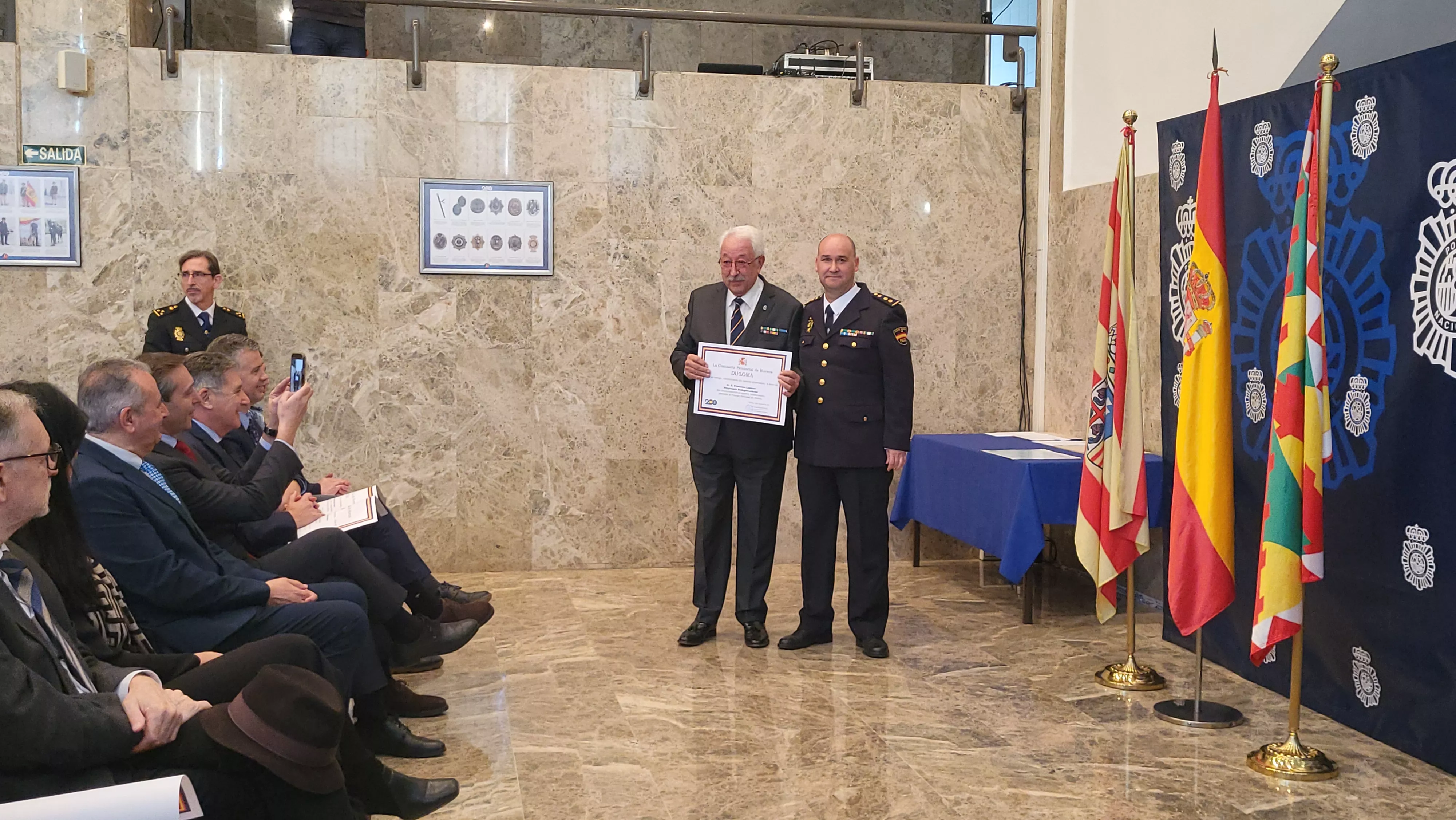 Acto institucional en la Comisaría de Policía de Huesca. Foto Mercedes Manterola