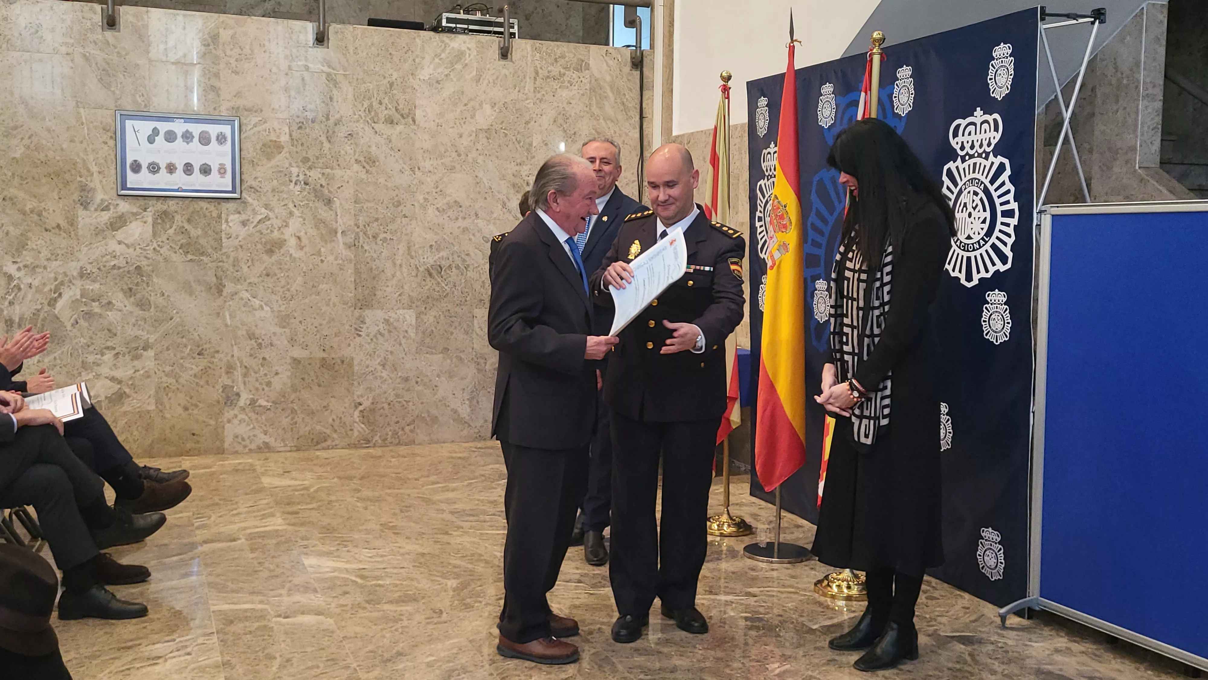 Acto institucional en la Comisaría de Policía de Huesca. Foto Mercedes Manterola