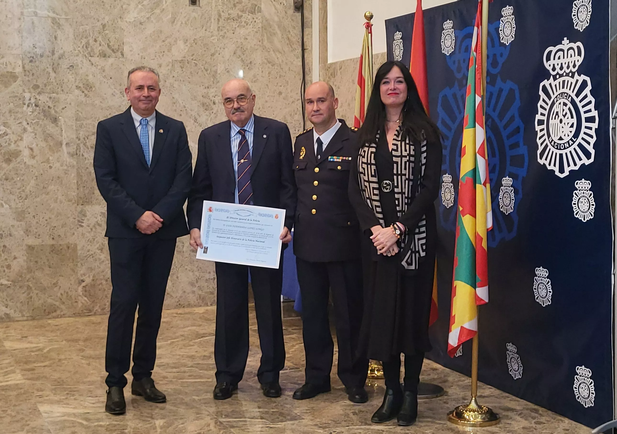 Acto institucional en la Comisaría de Policía de Huesca. Foto Mercedes Manterola