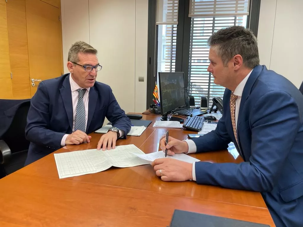 Mallada y Gramún, con planos para la rehabilitación del San José de Calasanz