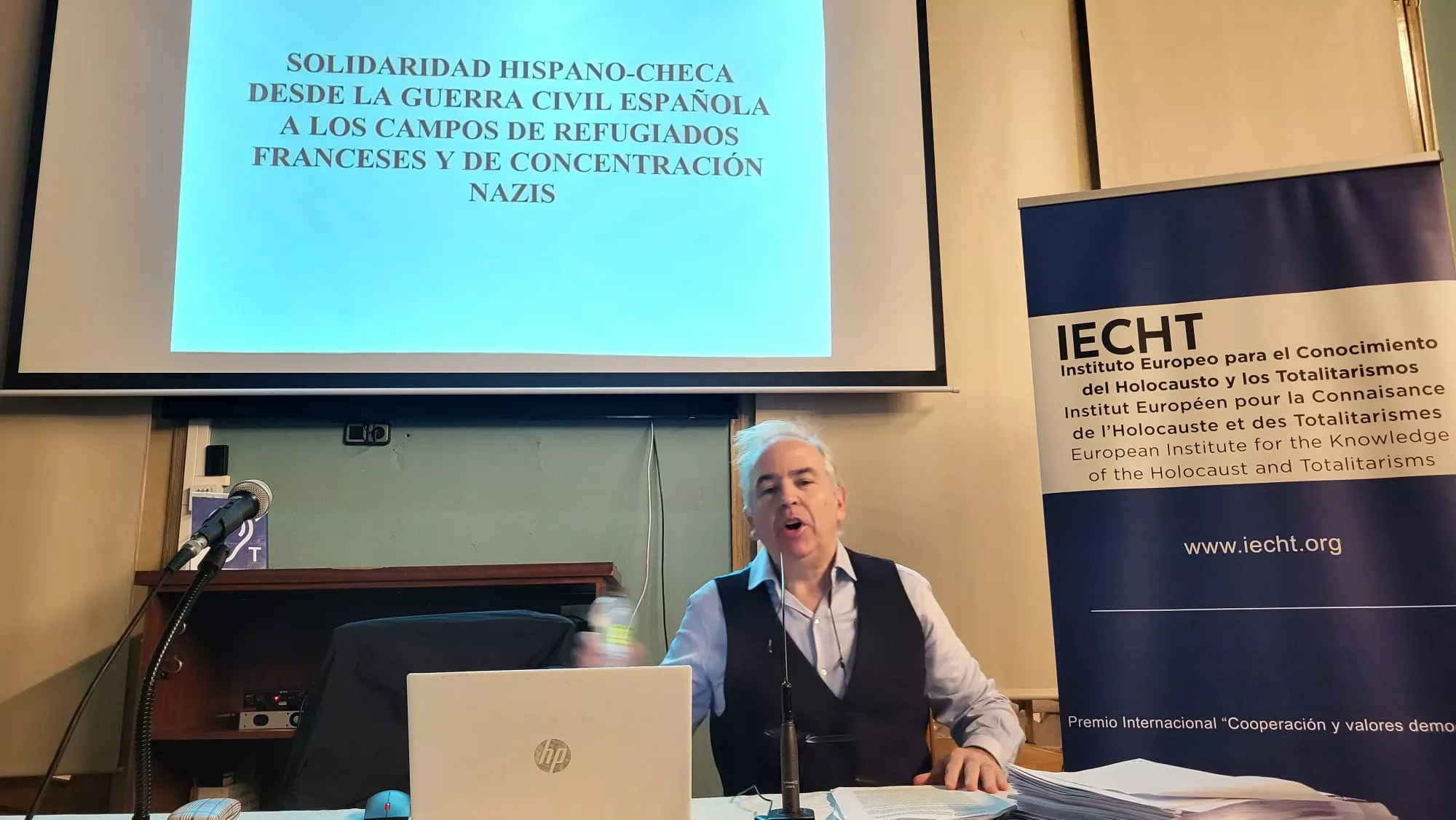 Conferencia de Jesús Inglada sobre la solidaridad hispanocheca