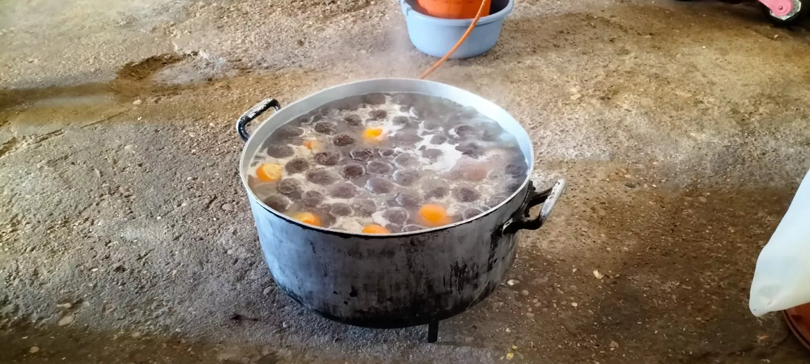 Jornada de elaboración del mondongo en Robres