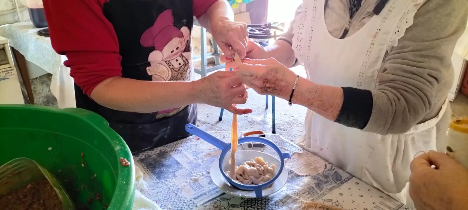 Jornada de elaboración del mondongo en Robres