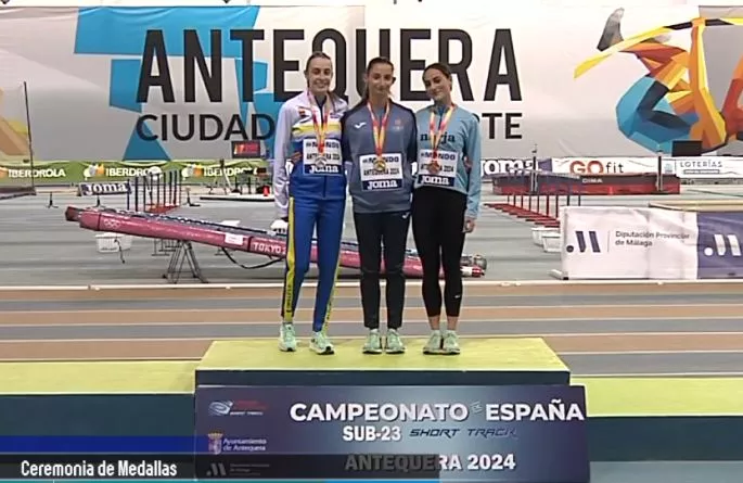Elena Guiu, en lo más alto del podio como campeona de España.