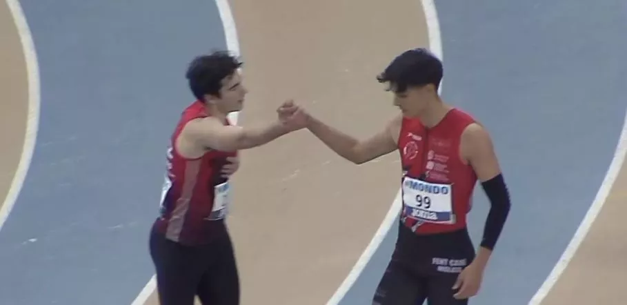 Telmo Abadías, a la izquierda (Zaragoza Atletismo)