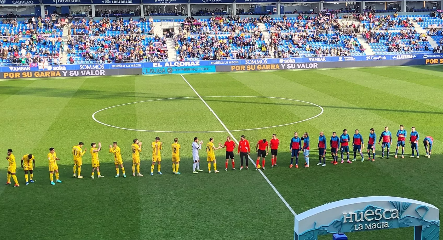 Estadio de El Alcoraz. El Patronato de la Fundación Alcoraz se reunirá este jueves.