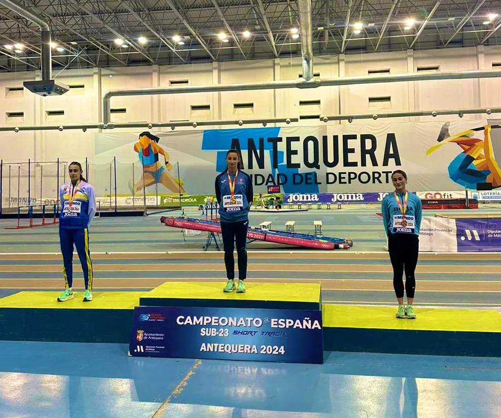 Elena Guiu en el podio