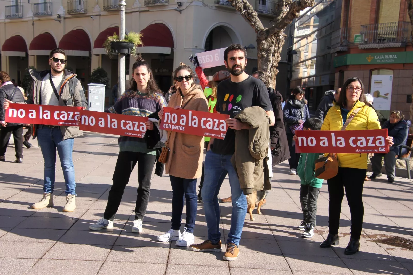 Concentración en Huesca de No a la Caza. Foto Carlos Neofato
