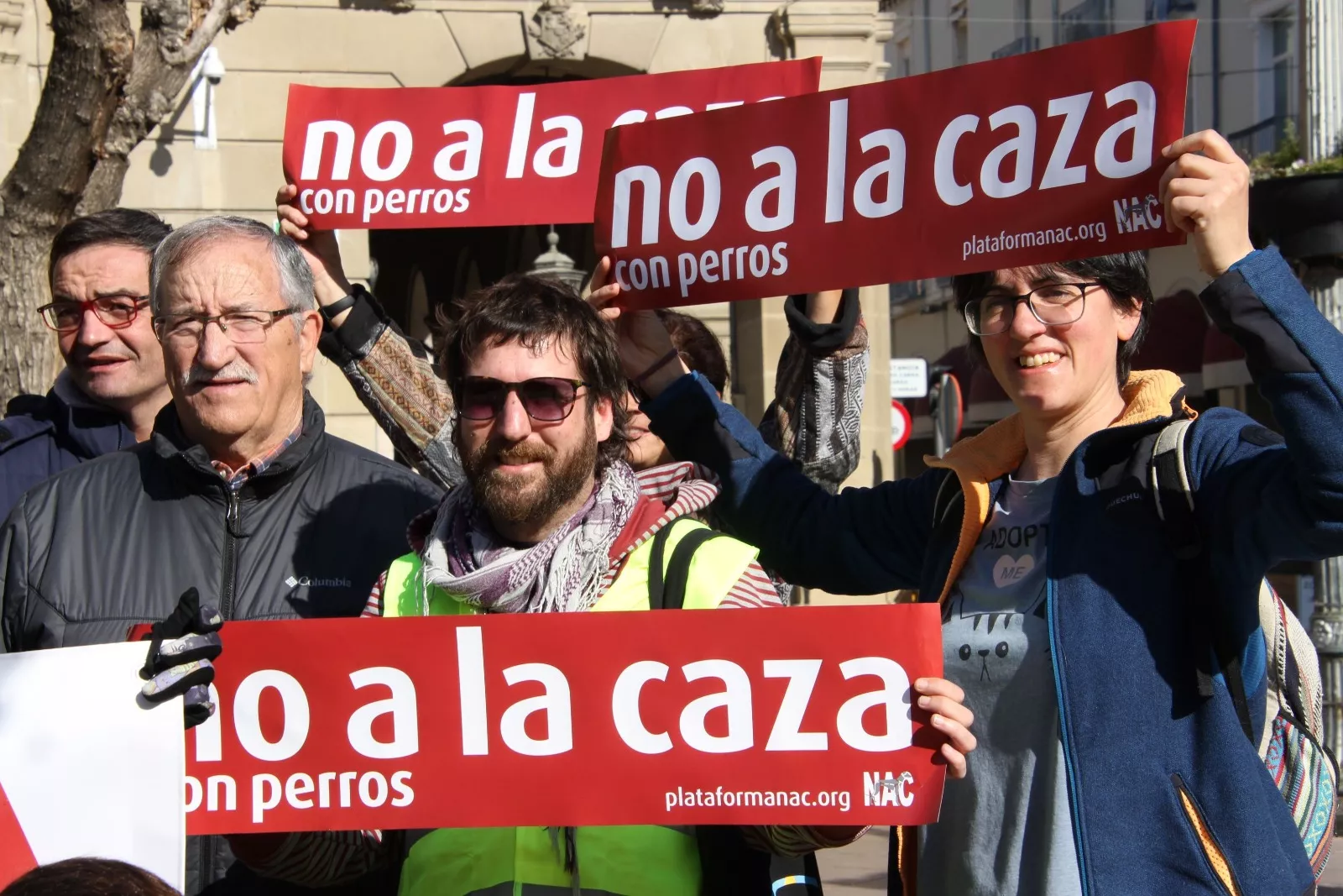 Concentración en Huesca de No a la Caza. Foto Carlos Neofato