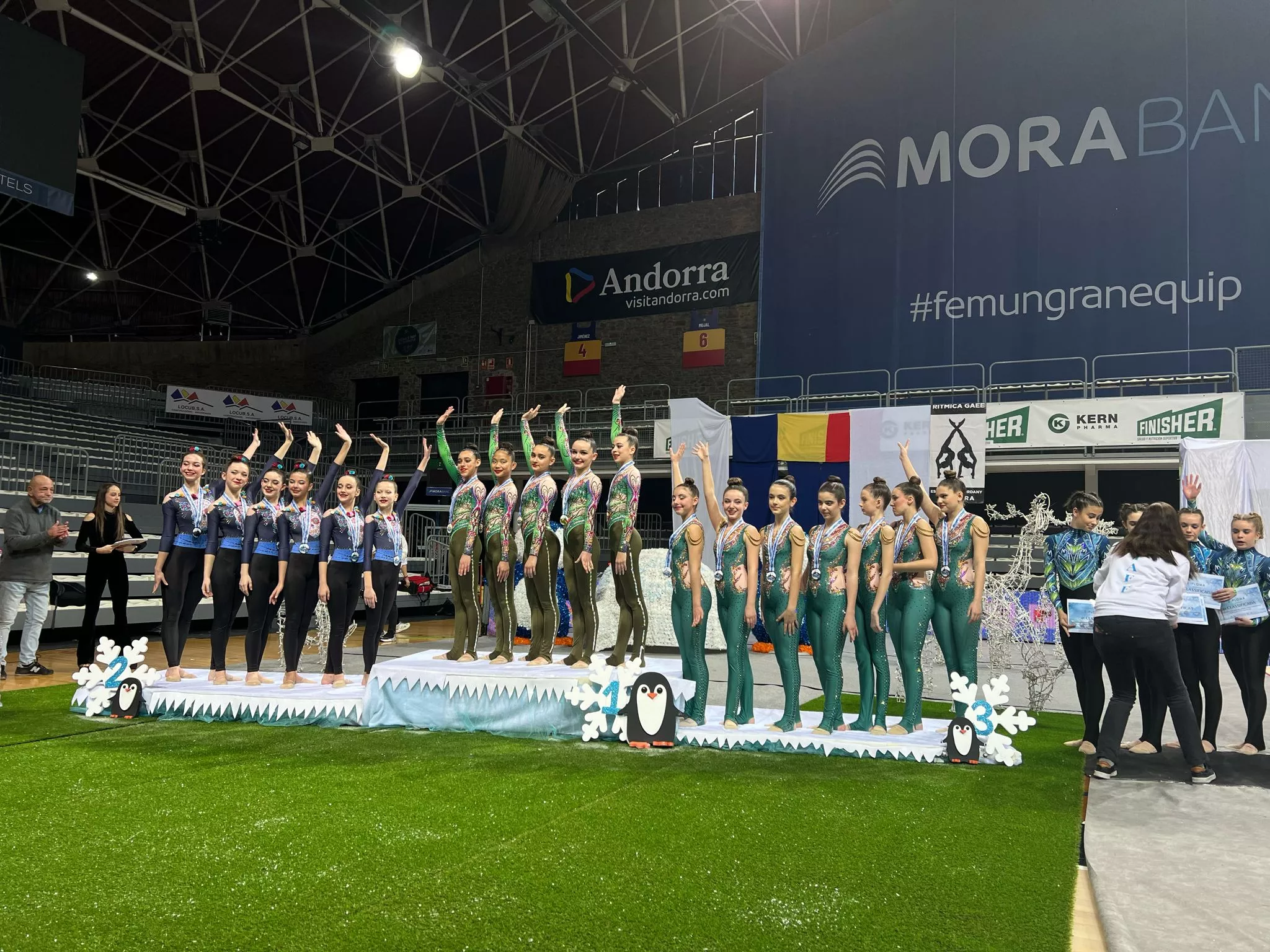 Estética 12 14, primeras (Club 2000)