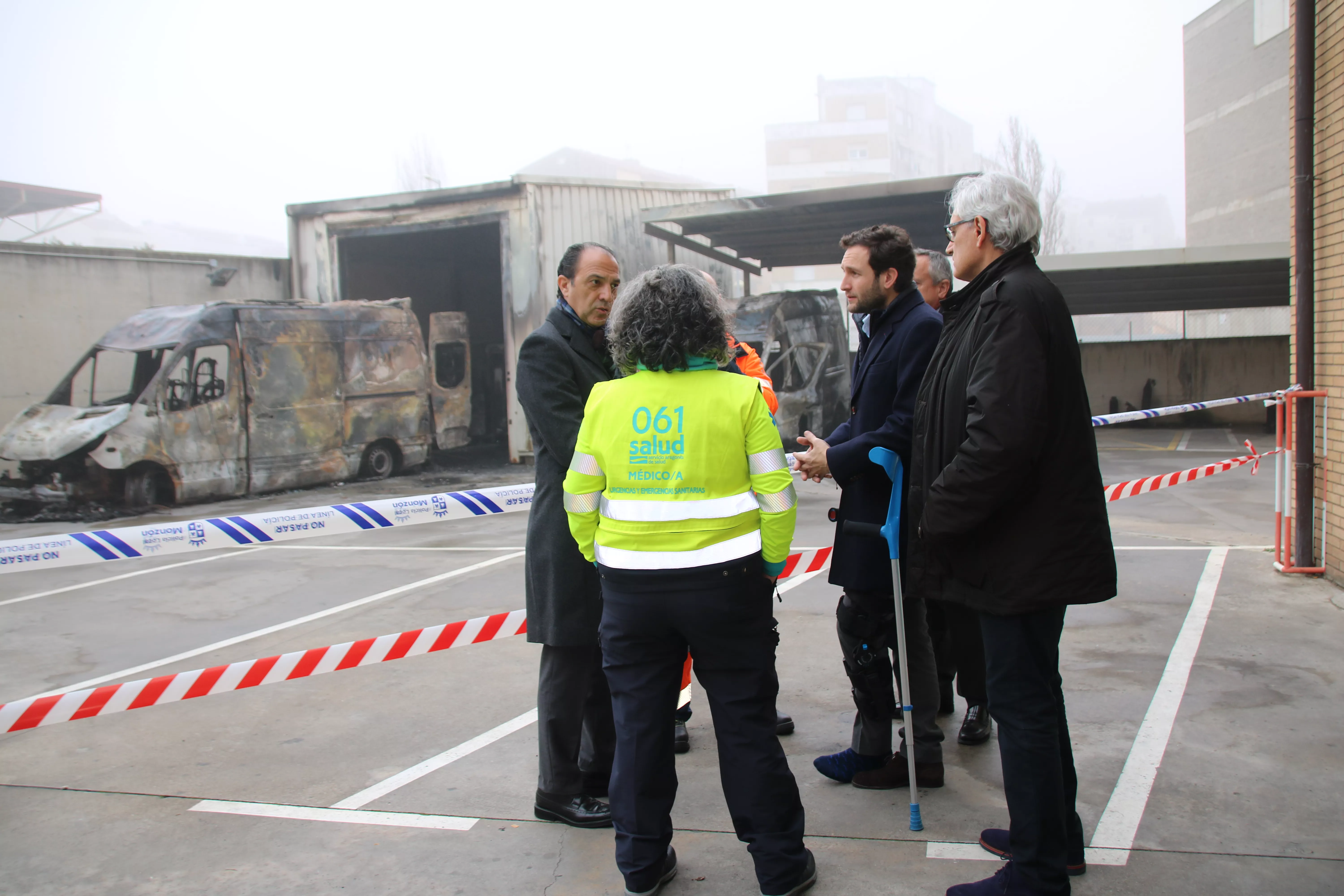 Visita de José Luis Bancarelo e Isaac Claver al centro de salud de Monzón.