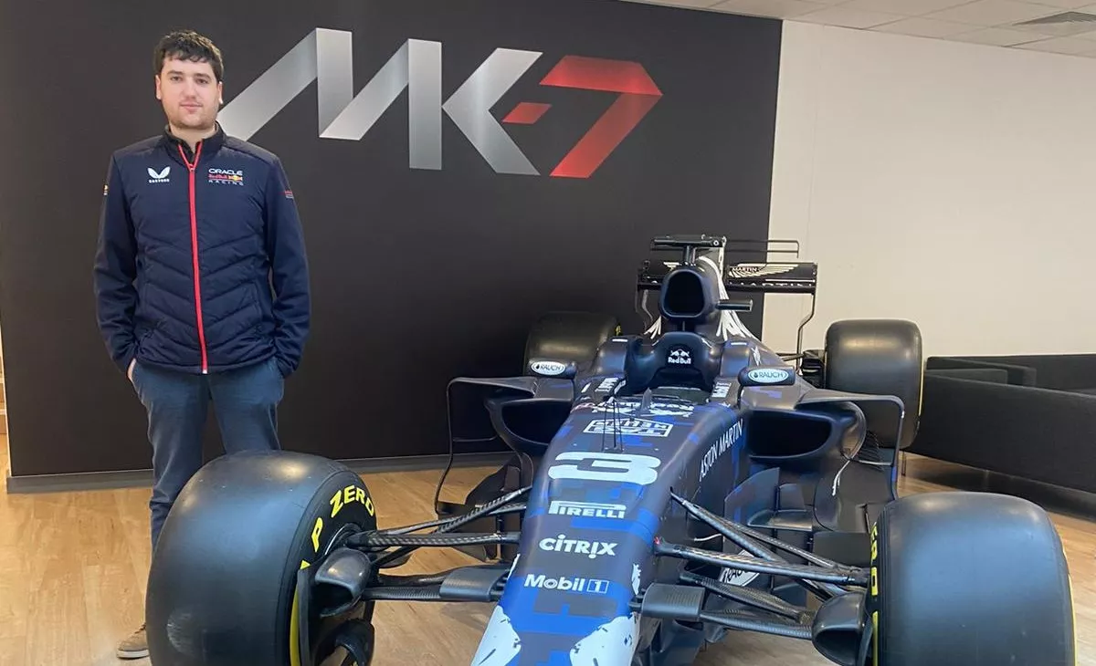 Miguel Jiménez, ingeniero oscense en Milton Keynes.