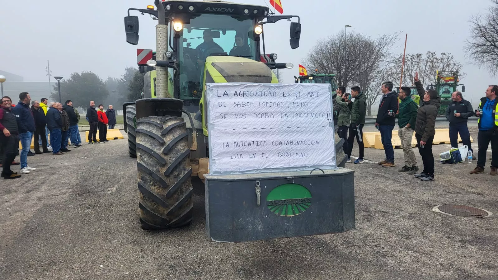 Impresionante tractorada en Huesca