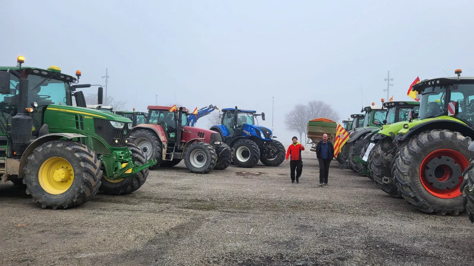 Impresionante tractorada en Huesca