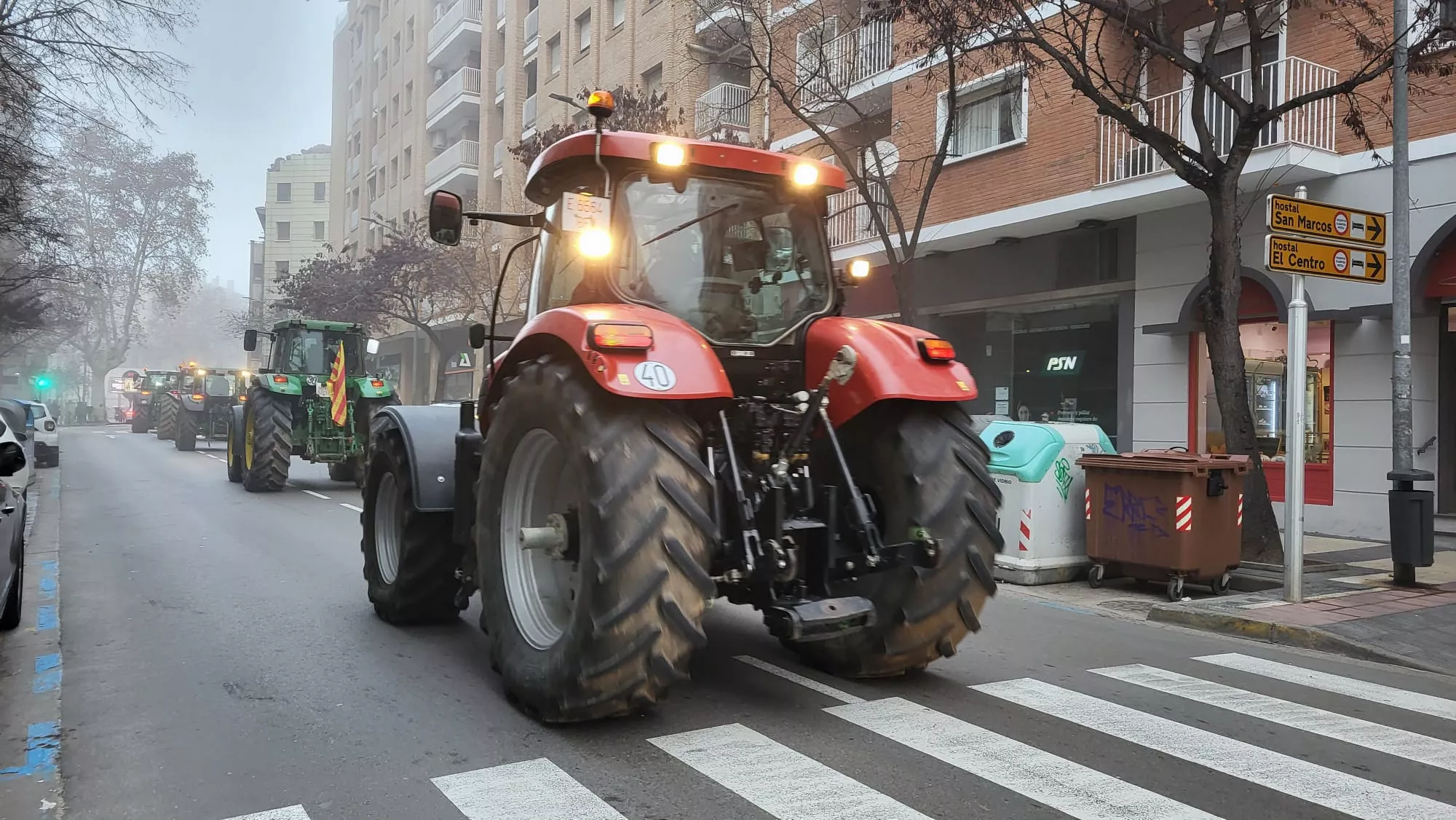 Impresionante tractorada en Huesca