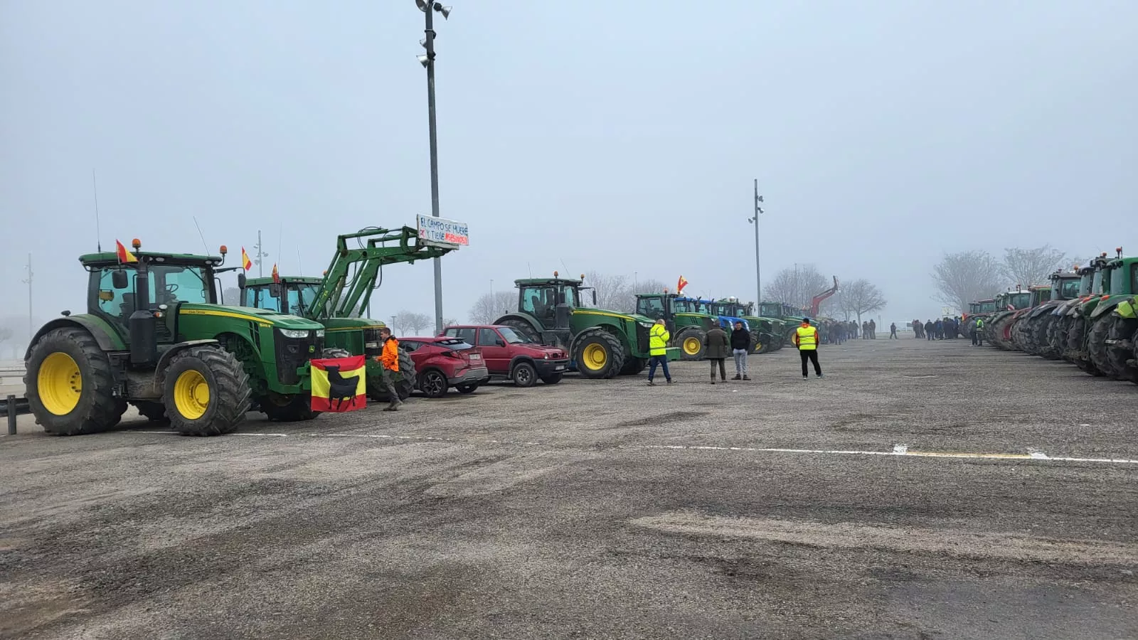 Impresionante tractorada en Huesca