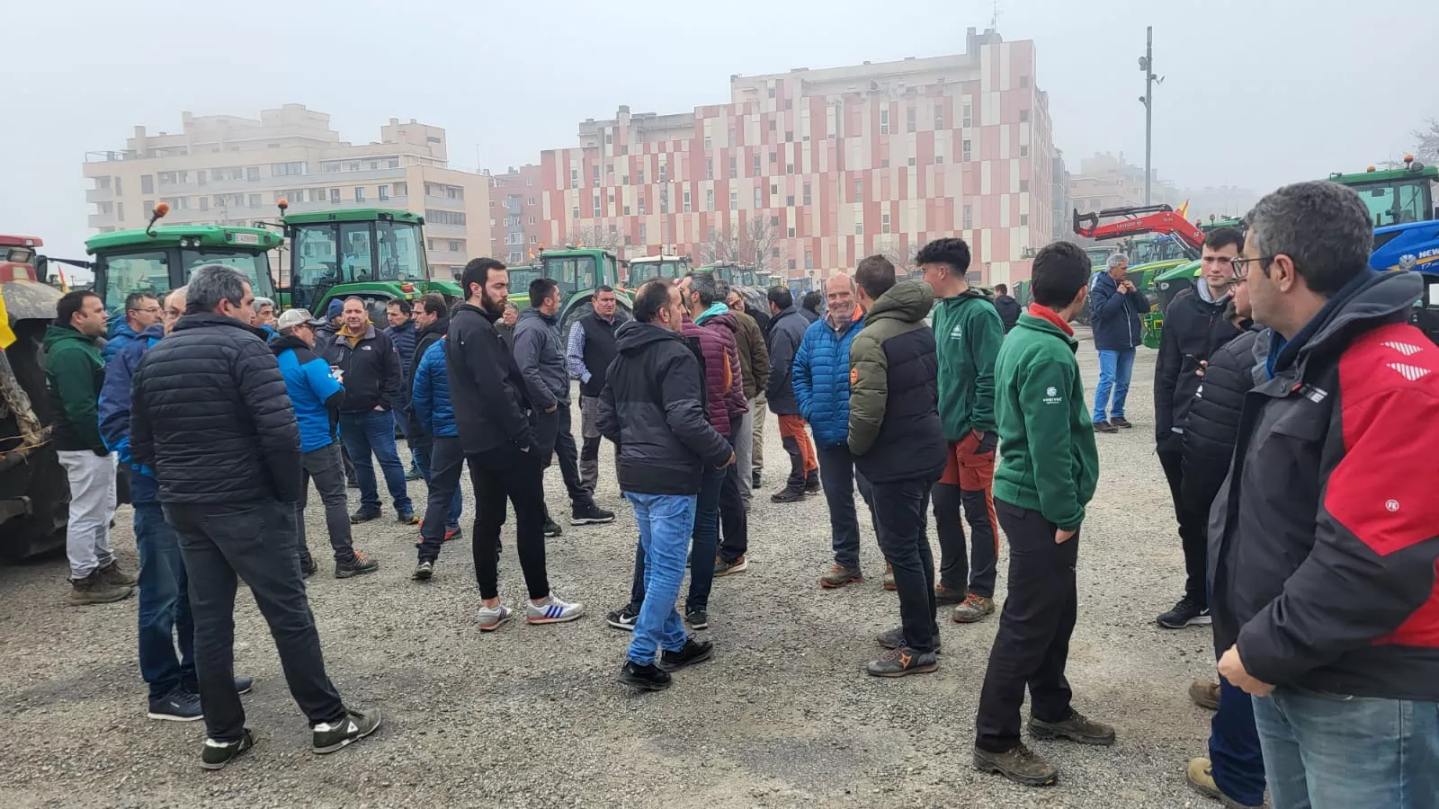Impresionante tractorada en Huesca