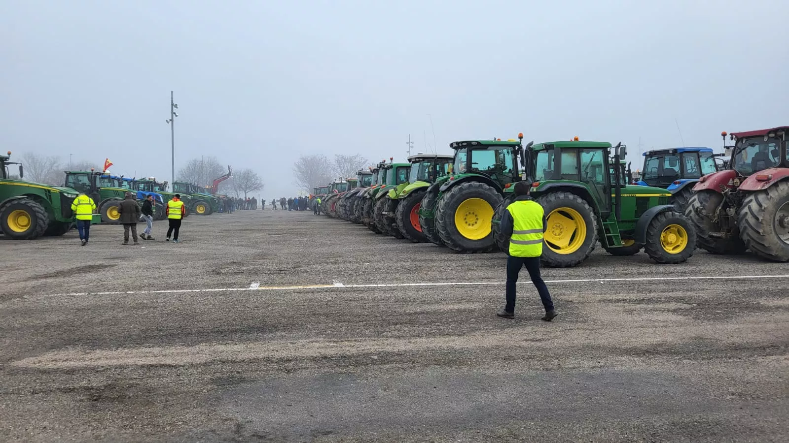 Impresionante tractorada en Huesca