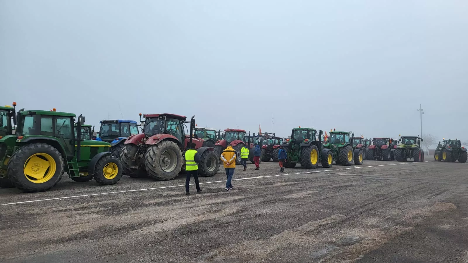 Impresionante tractorada en Huesca