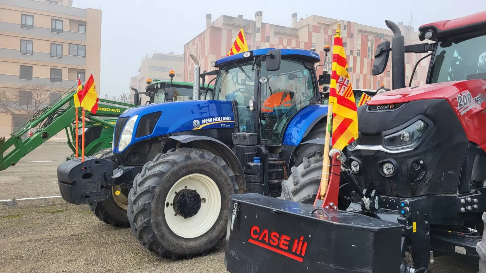 Impresionante tractorada en Huesca
