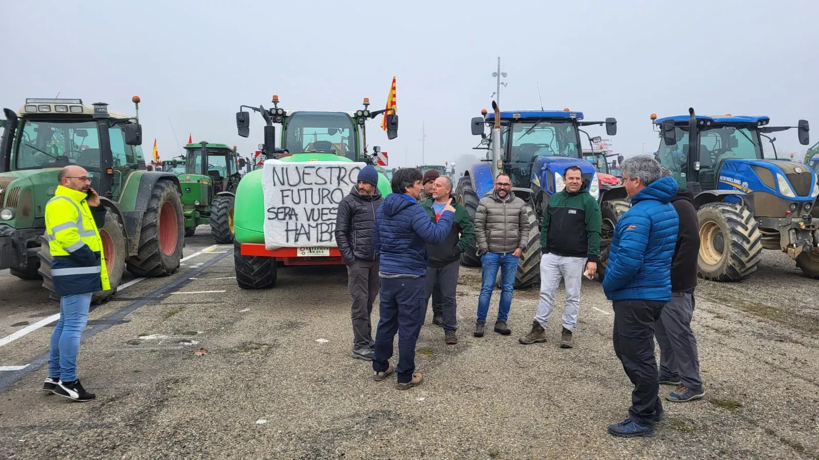 Impresionante tractorada en Huesca