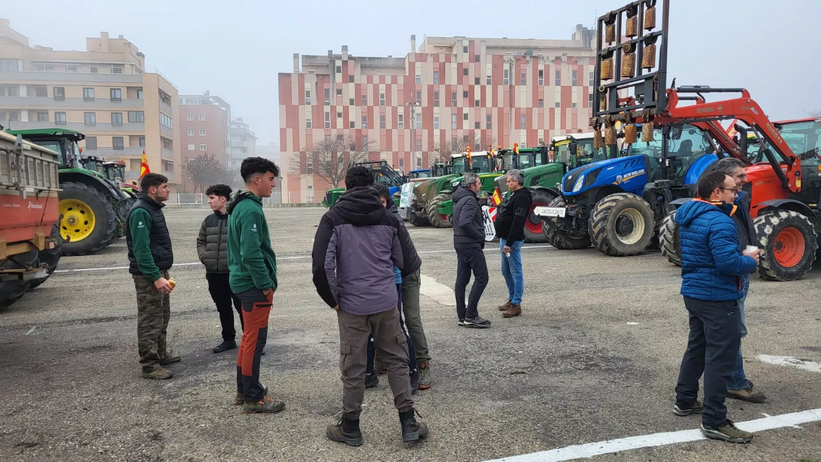 Impresionante tractorada en Huesca