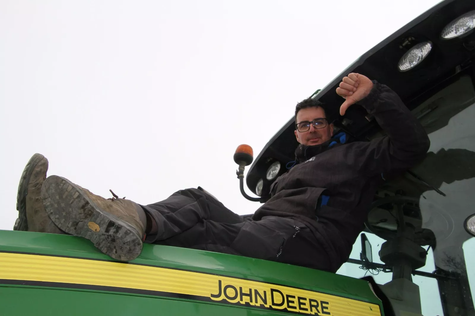 Impresionante tractorada en Huesca. Foto Carlos Neofato