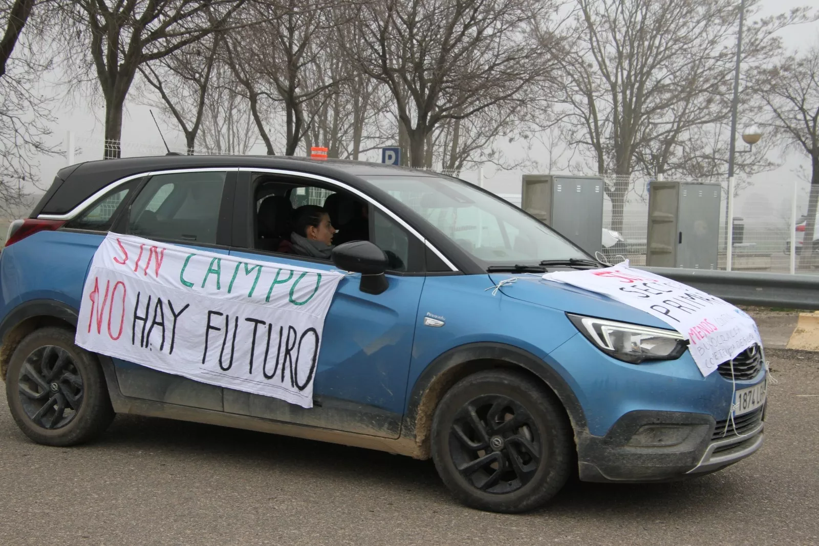 Impresionante tractorada en Huesca. Foto Carlos Neofato