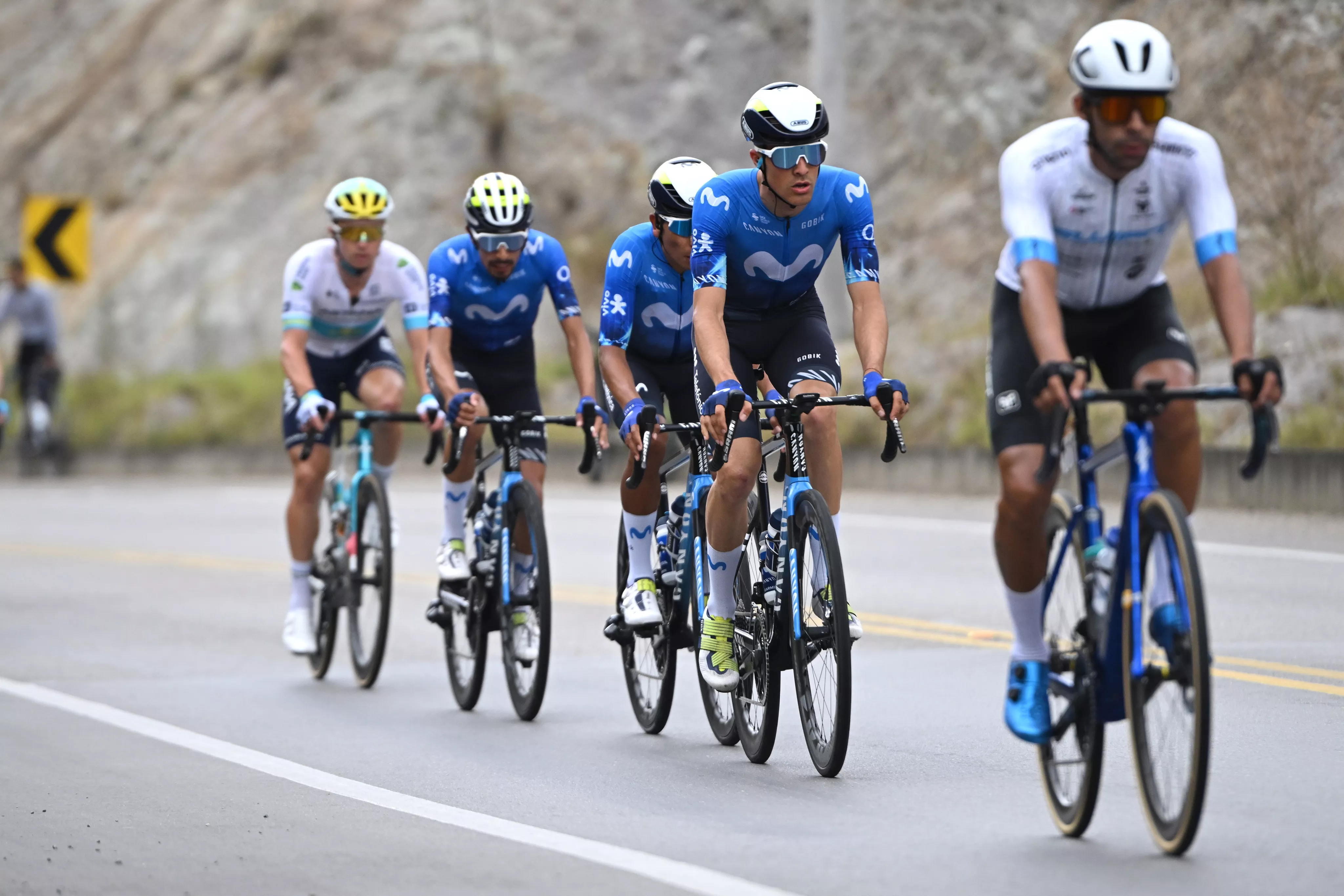 Samitier, al frente de los suyos, en la primera etapa del Tour de Colombia. Foto: Getty Sport/Prensa Movistar Colombia