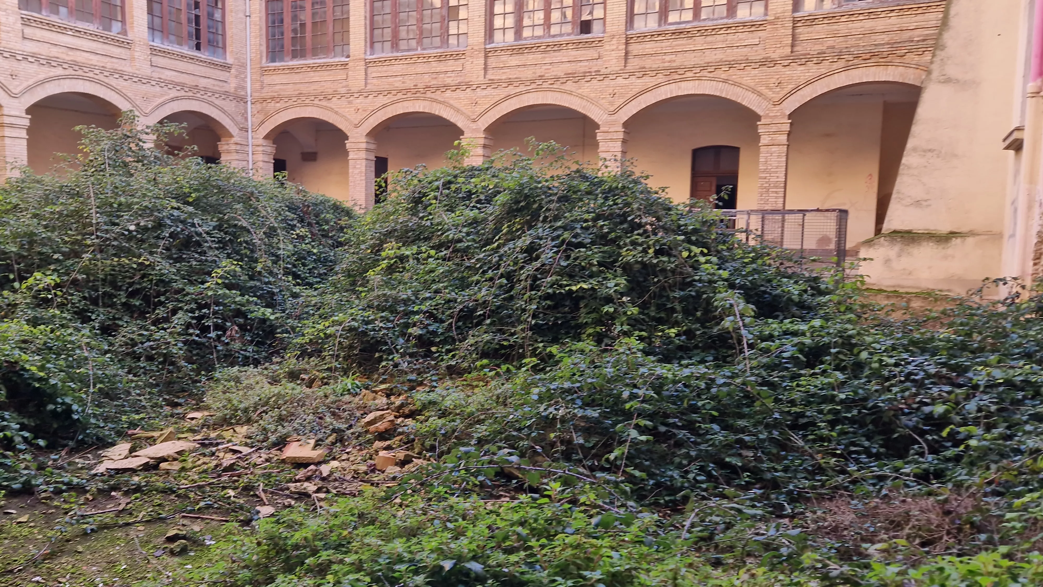 Actual estado del Seminario de Huesca. Foto Myriam Martínez