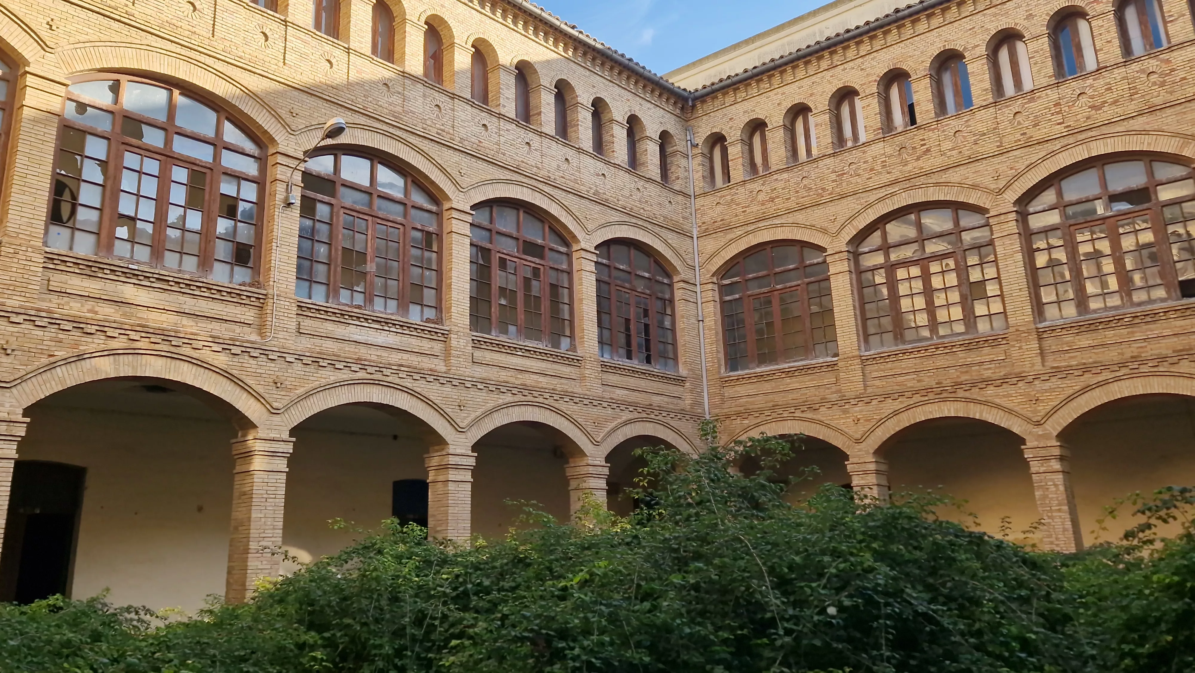 Actual estado del Seminario de Huesca. Foto Myriam Martínez