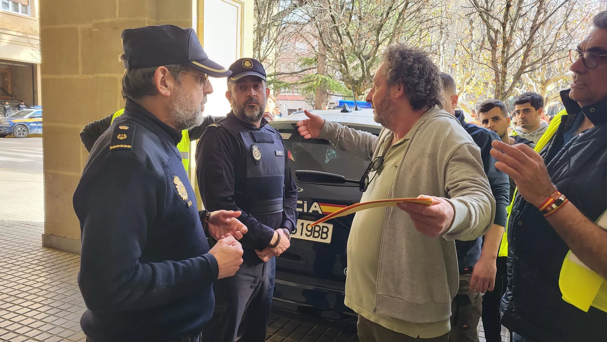 Manifestación de los agricultores por Huesca hasta la Subdelegación