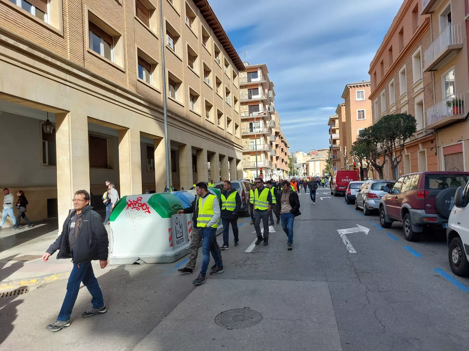 Manifestación de los agricultores por Huesca hasta la Subdelegación