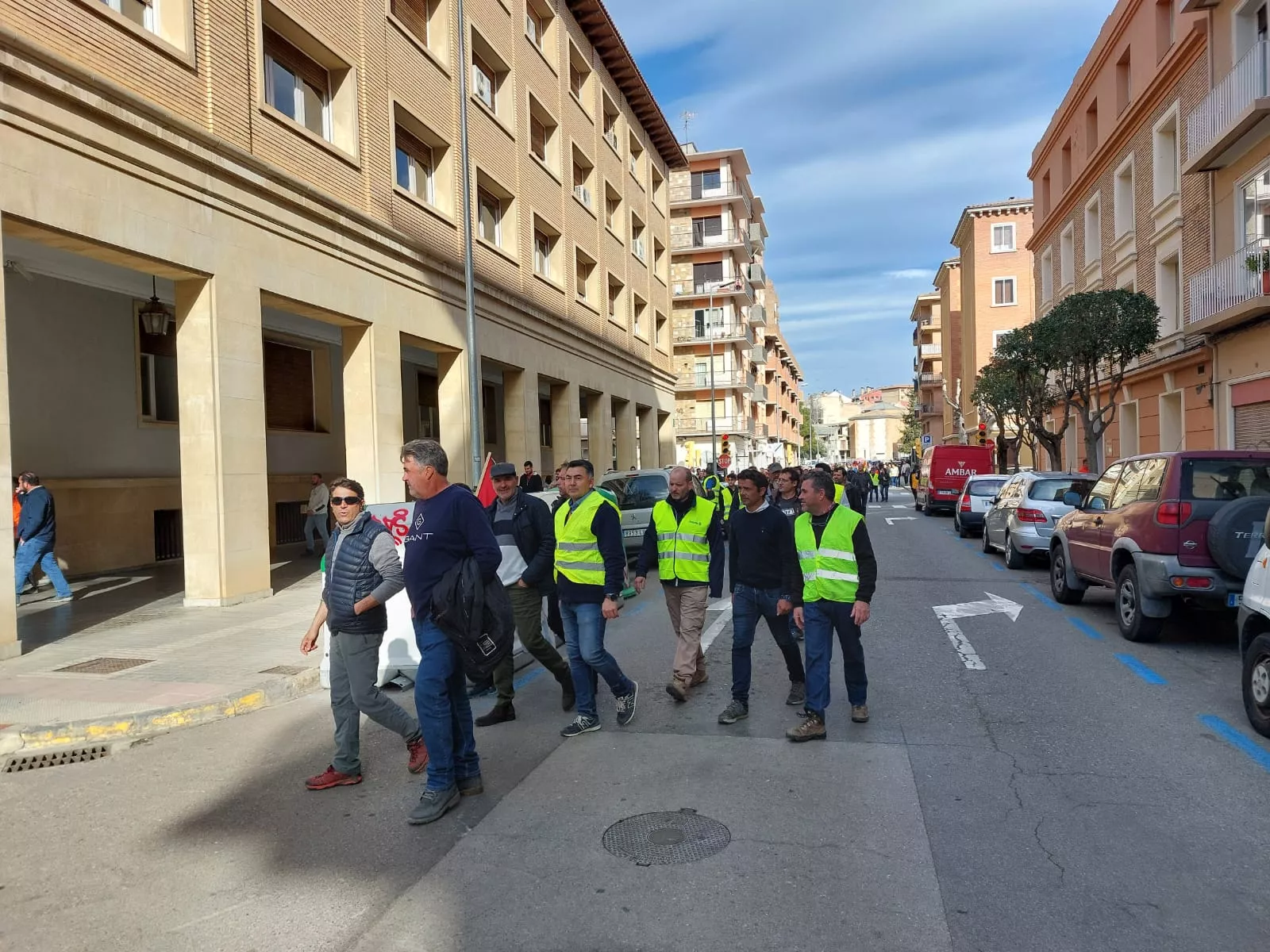 Manifestación de los agricultores por Huesca hasta la Subdelegación