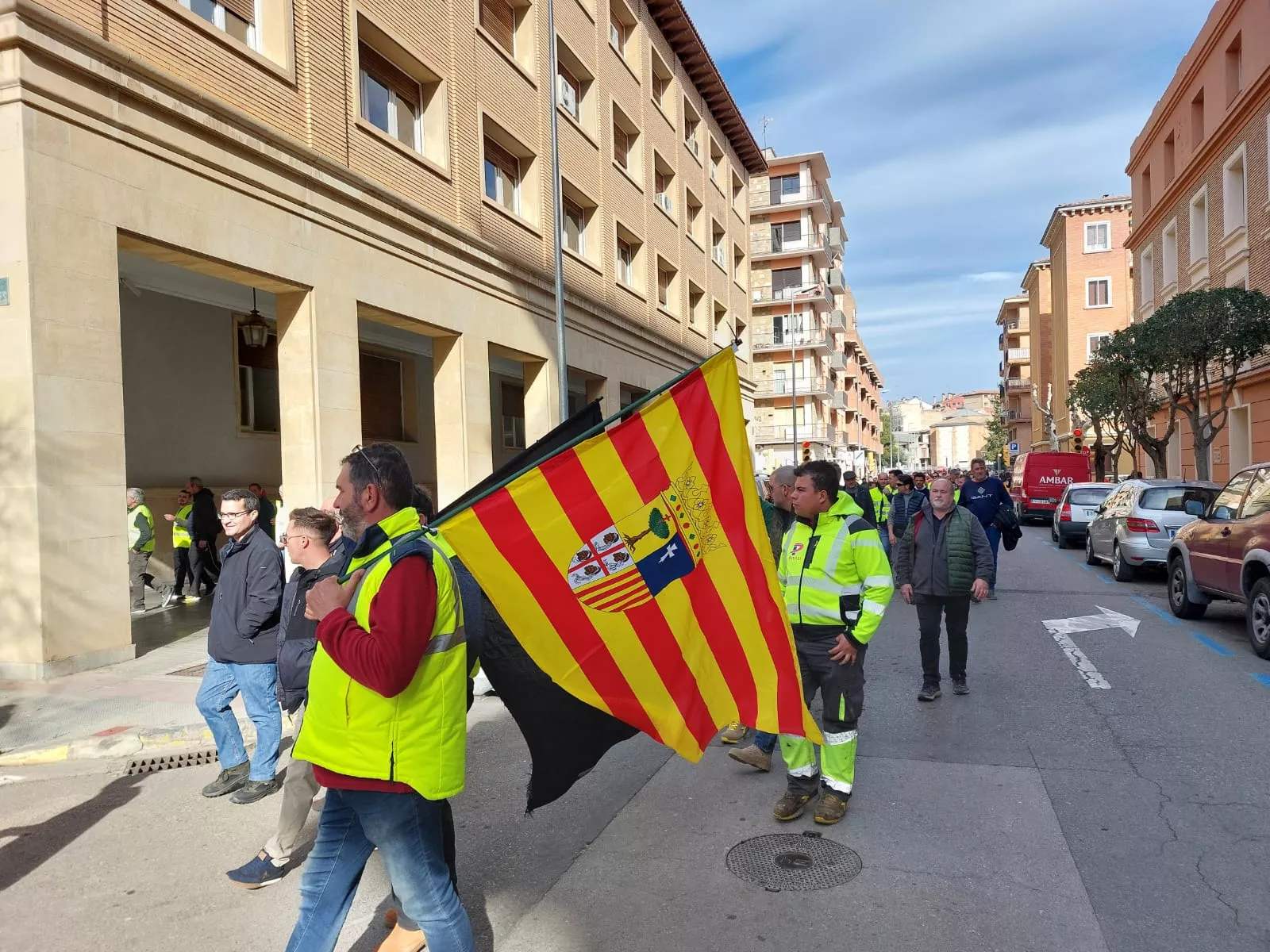 Manifestación de los agricultores por Huesca hasta la Subdelegación